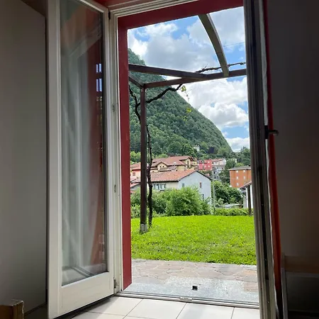 Casa Rossa Ostello Laveno-Mombello