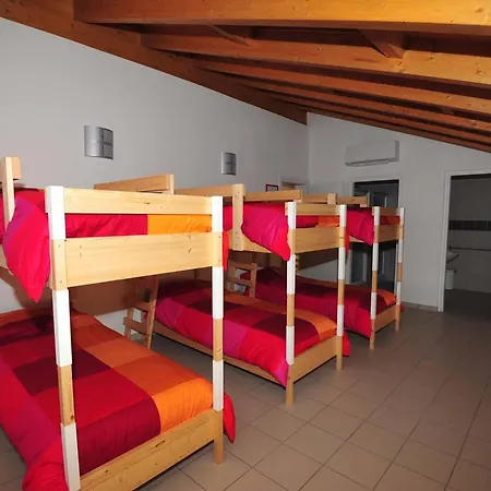 Casa Rossa Ostello Laveno-Mombello