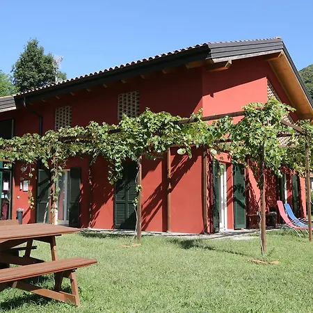 Casa Rossa Ostello Laveno-Mombello