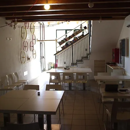 Casa Rossa Ostello Laveno-Mombello